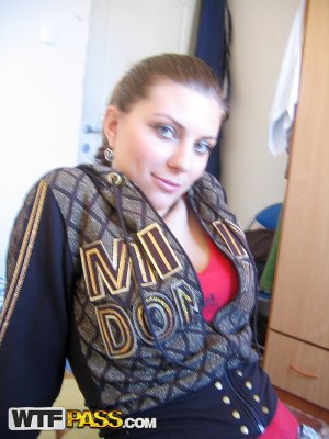 Домашняя эротика с двумя русскими шлюхами