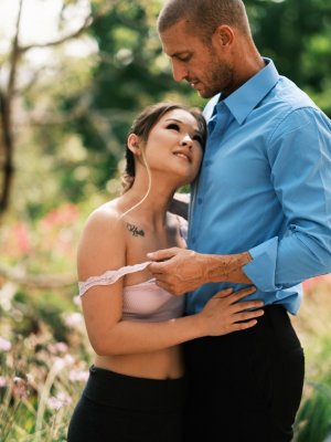 Если не пробовал трахаться в наполненной ванной, значит зря жил