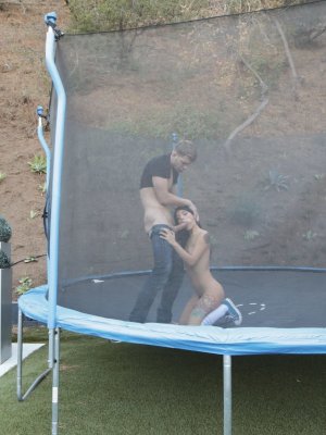 За непобритую пизду я трахну твою сраку и спущу в рот сперму