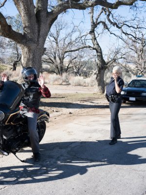 Отменю арест если классно выебешь в письку и доведешь до оргазма