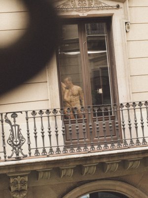 Я и моя невеста занимаемся нежным сексом с ее подругой в гостинице