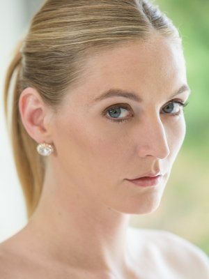 Анальный секс белой женщины с негром в виде измены мужу