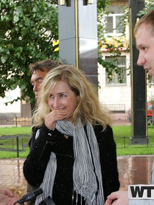 Мужик трахнул русскую студентку в жопу на заброшке 