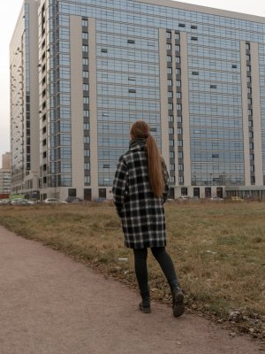 Русская девственница делает минет для хуя иностранца