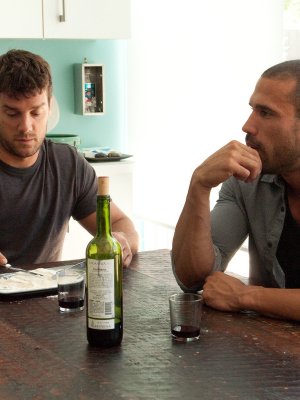 Бандиты трахаются с полицейскими телками