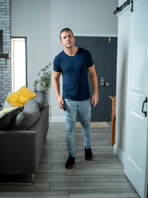 Жених трахает красивую невесту в первую брачную ночь 